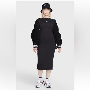 Nike Sportswear Essential Crewneck Midi Dress Size Small
